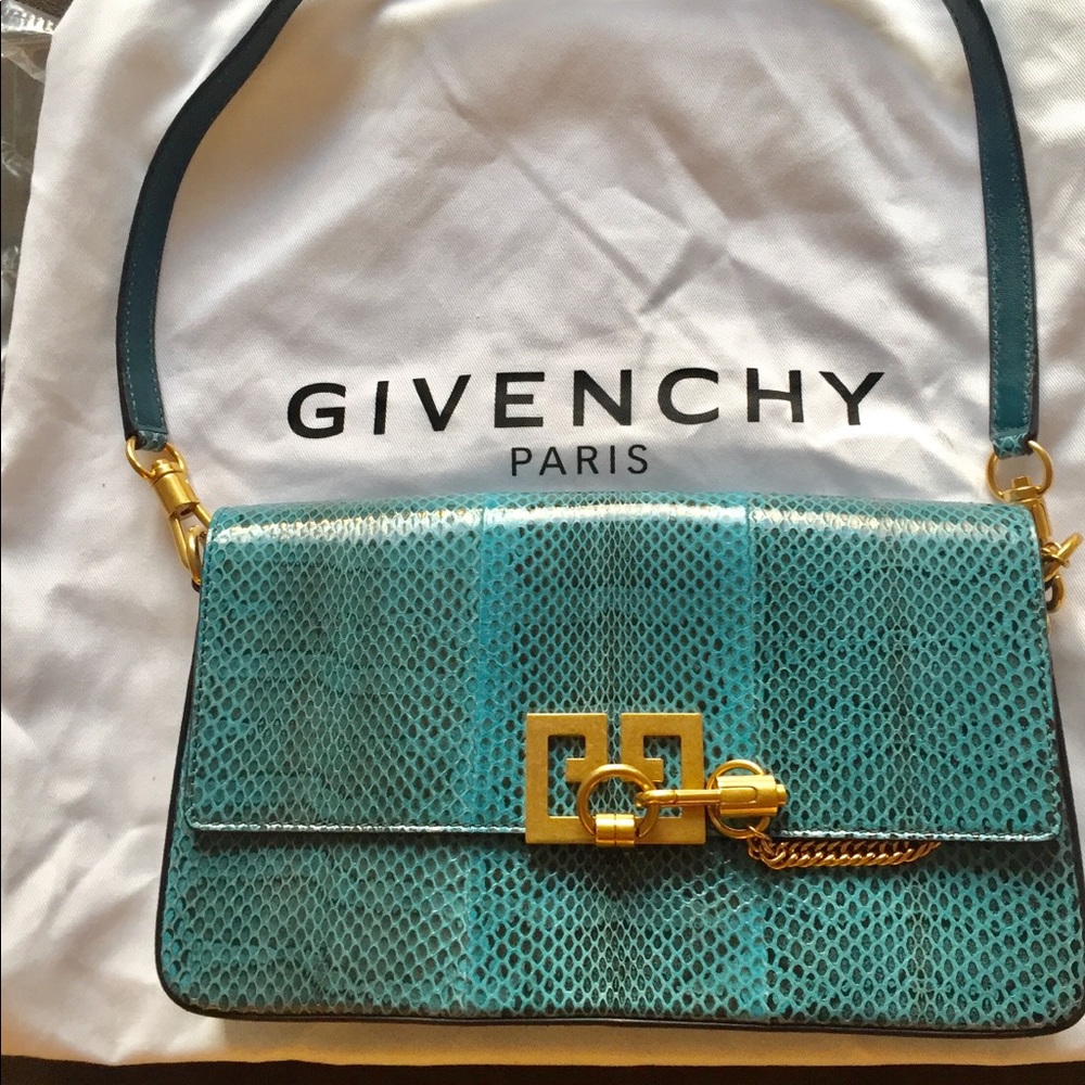 NEW never used! Givenchy Blue Snake Effect Leather Chain Bag - Picture 3 of 8
